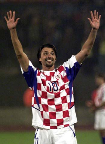 萨拉赫缺席欧冠名单后晒训练照，卡拉格发文力挺利物浦（萨拉赫无缘欧冠名单后晒训练照，卡拉格发文声援利物浦）