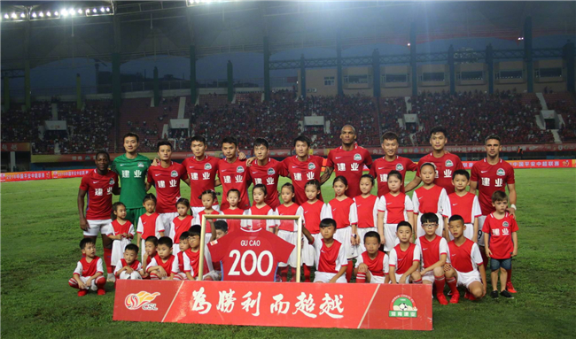 屡献神扑！霍安·加西亚全场数据：做出5次扑救，1次解围（霍安·加西亚高接抵挡显神勇：全场贡献5次扑救+1次解围）