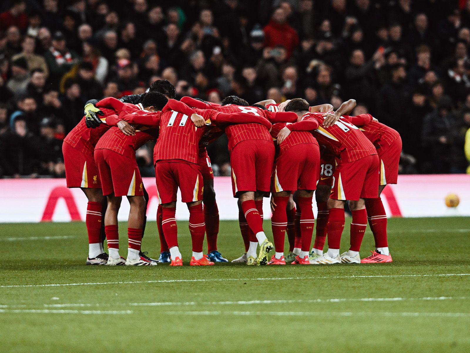 足球巴西名宿点评国足：需要更多年轻力量（巴西足坛名宿评国足：应注入更多年轻血液）