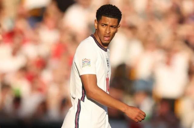 皇马连平三场遭遇信任危机！哈维·阿隆索祭出最强阵容战毕巴