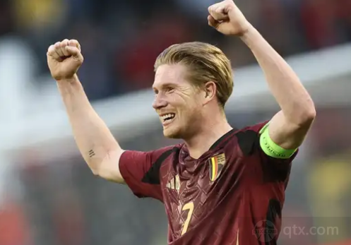 斯内德：穆帅对我而言就像父亲，贝尼特斯来国米的时机不对